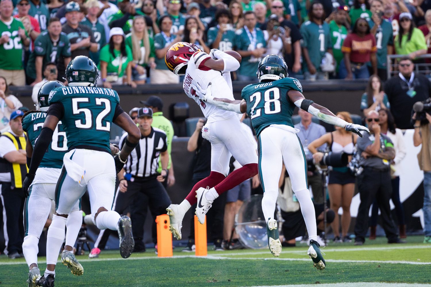 Washington Commanders wide receiver Jahan Dotson (1) makes a touchdown catch past Philadelphia Eagles cornerback Josh Jobe (28) during the fourth quarter at Lincoln Financial Field.